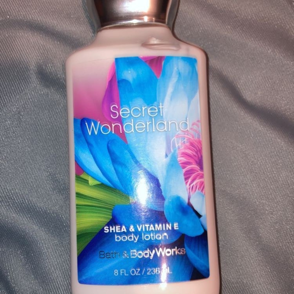 B&bw secret wonderland lotion‼️